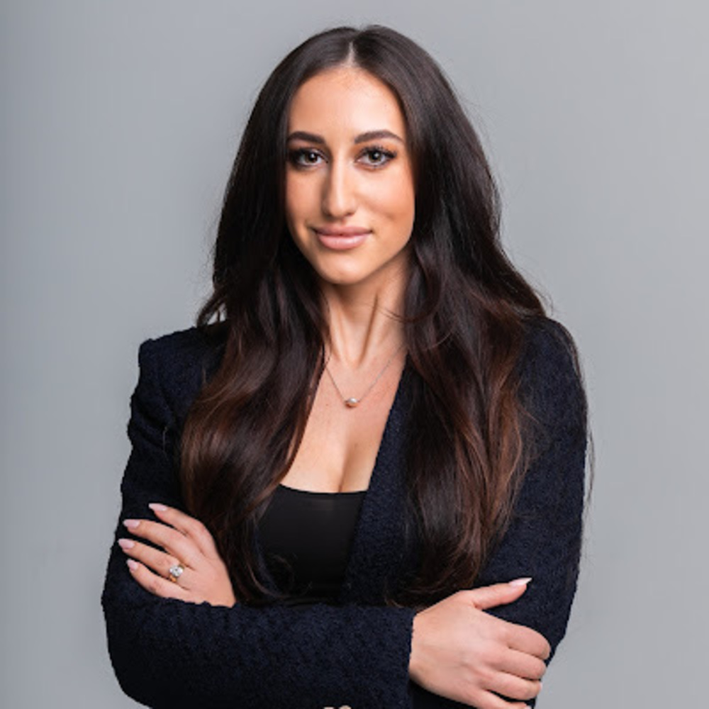 Meet your Posher, Laurisa